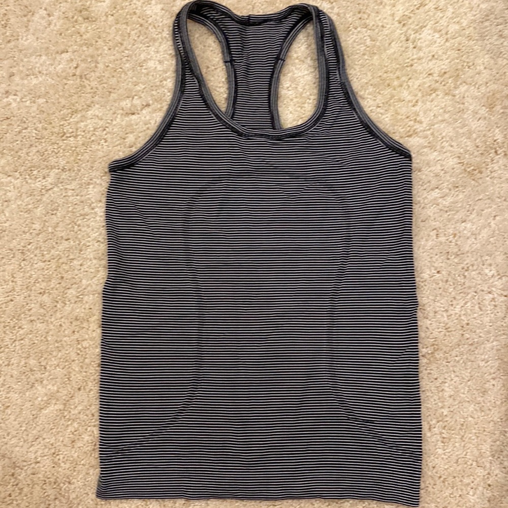 Lululemon Swiftly racer back size 6